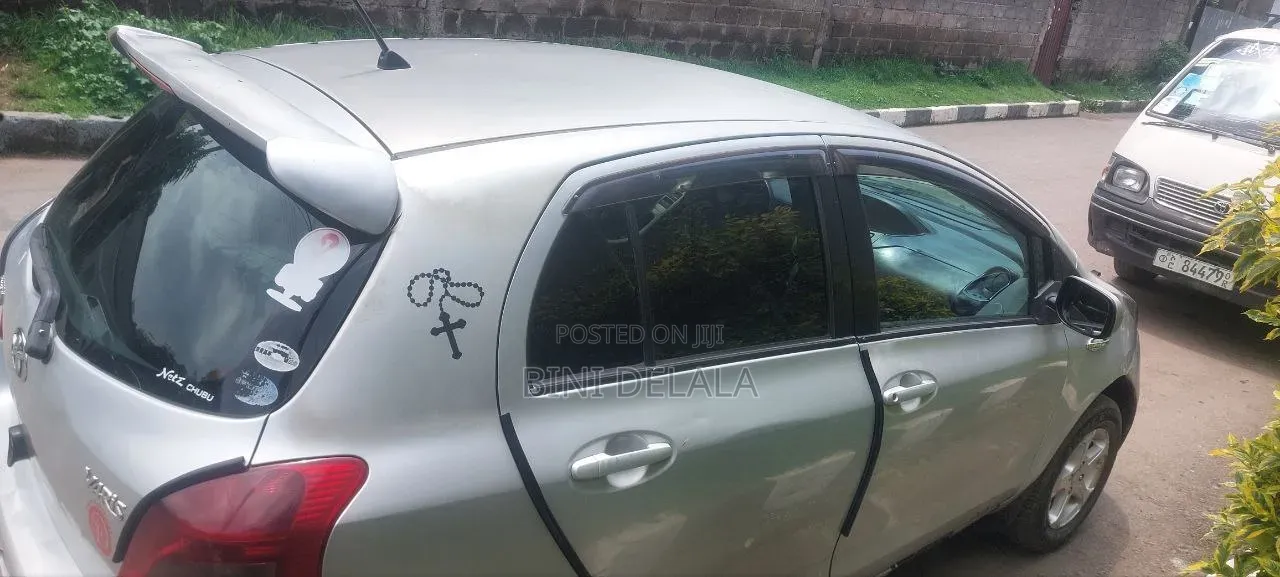 Toyota Yaris 1.0 2006 Silver