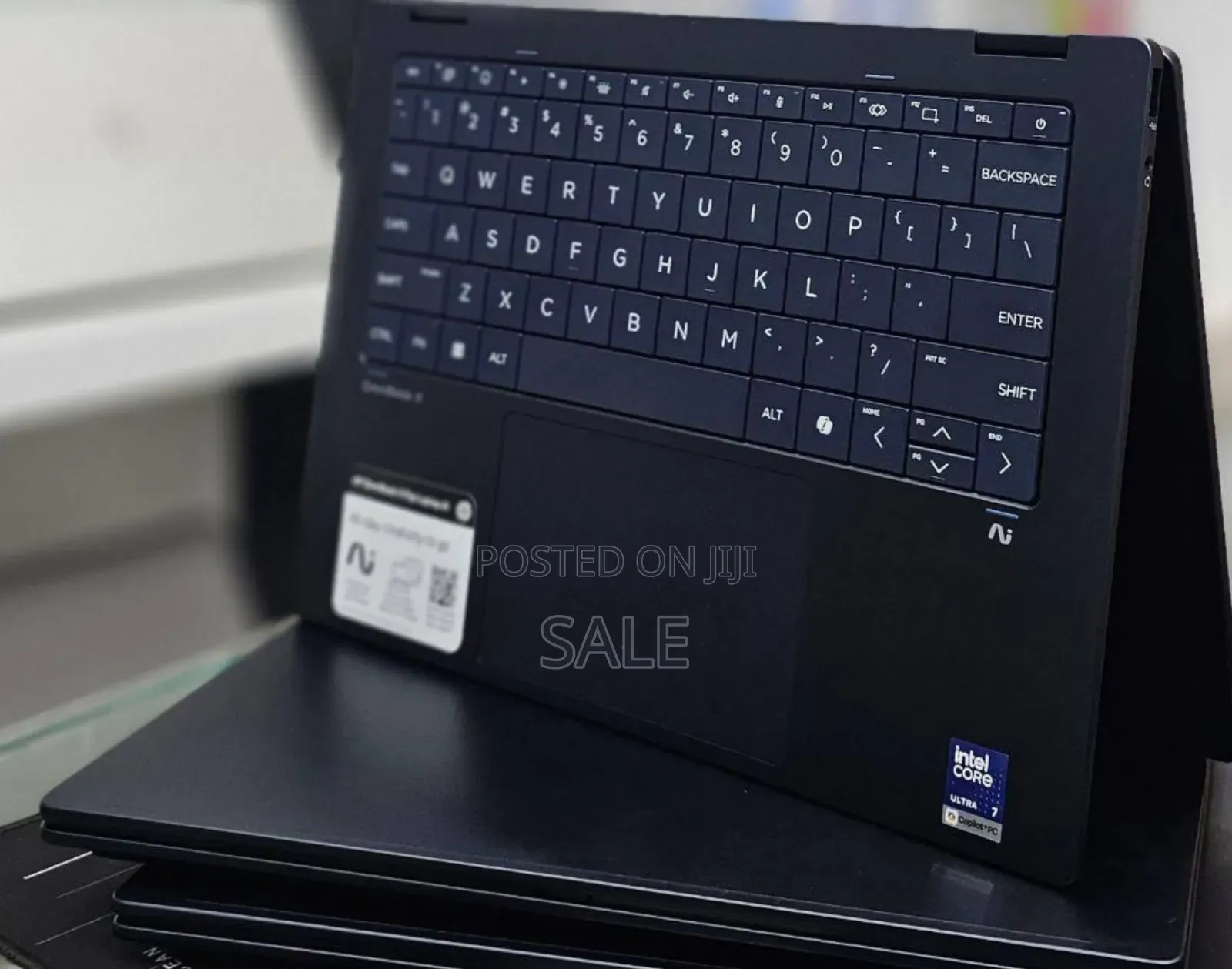 New Laptop HP OmniStudio X All-in-One 16GB Intel Core Ultra 7 SSD 1T