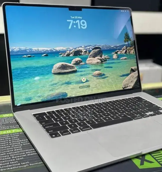 New Laptop Apple MacBook Air 2025 M4 24GB Apple M4 SSD 512GB