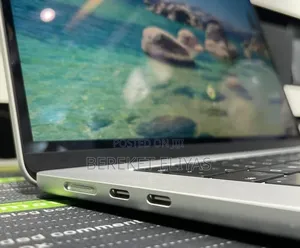 New Laptop Apple MacBook Air 2025 M4 24GB Apple M4 SSD 512GB