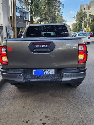 Toyota Hilux 2021 Gray