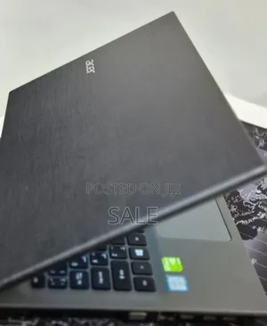 New Laptop Acer Aspire 5 8GB Intel Core i5 SSD 1T