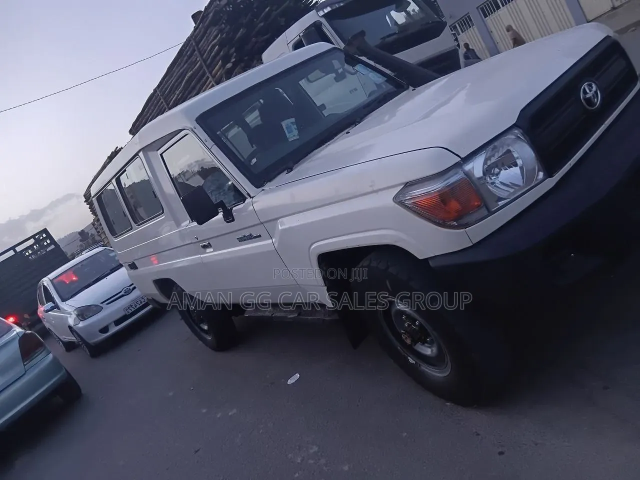 Toyota Land Cruiser 2017 White