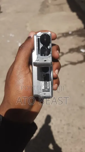 Sony Cyber-Shot DSC-S730 Digital Camera. It Features a 7.2-Megapixel