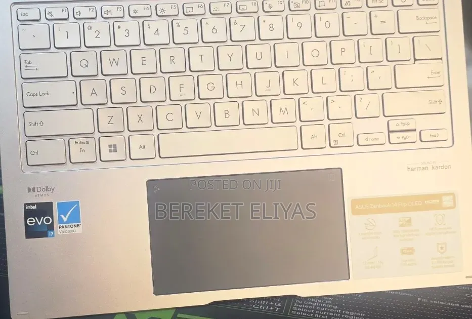 New Laptop Asus ZenBook 13 UX331UN 16GB Intel Core i7 SSD 512GB