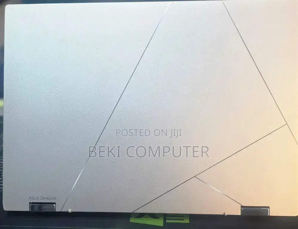 New Laptop Asus ZenBook 13 UX331UN 16GB Intel Core i7 SSD 512GB