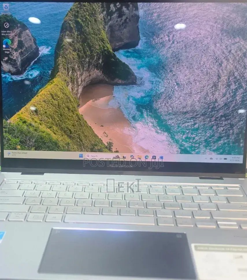 New Laptop Asus ZenBook 13 UX331UN 16GB Intel Core i7 SSD 512GB