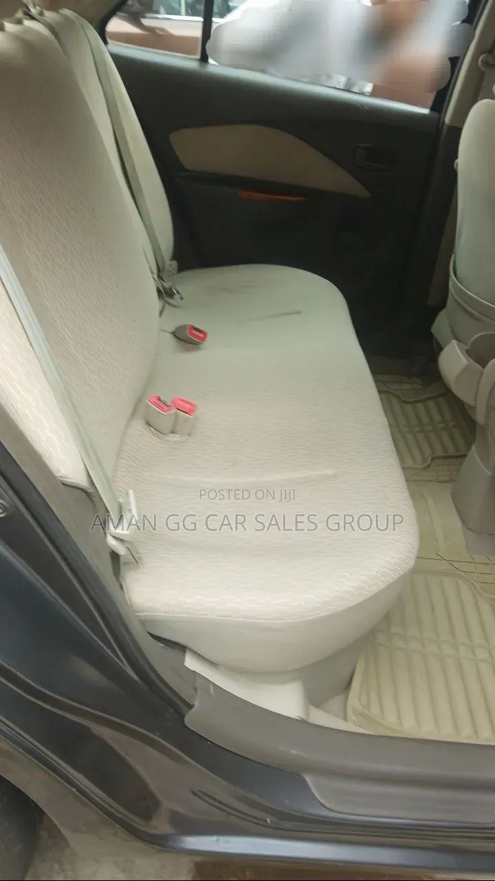 Toyota Yaris 2010 Gray