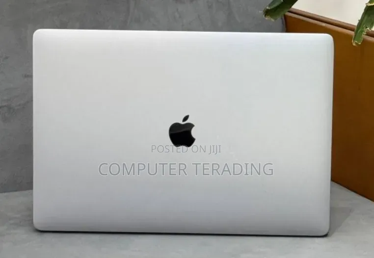 New Laptop Apple MacBook Pro 2019 32GB Intel Core i9 SSD 1T