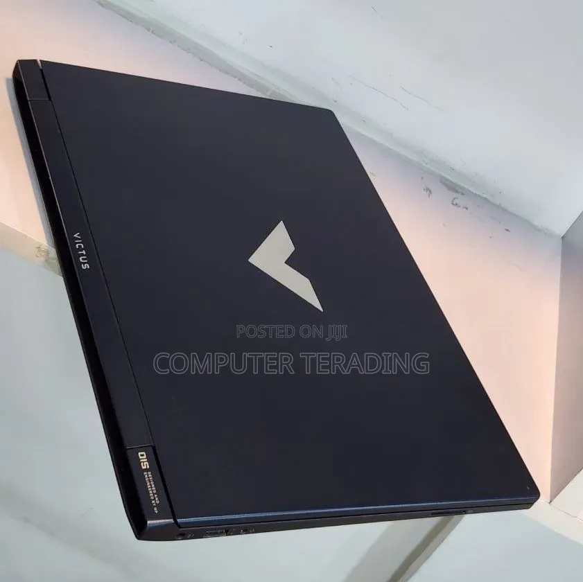 New Laptop HP Victus 15 24GB Intel Core i5 SSD 512GB