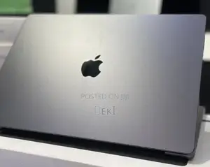 New Laptop Apple MacBook Pro 2023 M3 36GB Apple M3 Max SSD 1T
