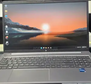New Laptop HP ZBook Firefly 16 G10 16GB Intel Core i7 SSD 512GB