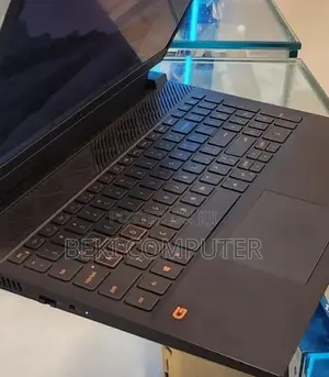 New Laptop Dell G15 5511 16GB Intel Core i7 SSD 512GB