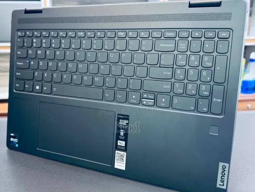 New Laptop Lenovo Yoga 7i 16GB Intel Core i7 SSD 512GB