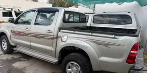 Toyota Hilux 2014 Gold