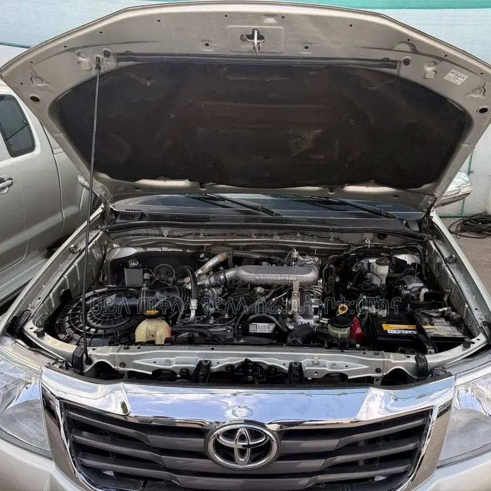 Toyota Hilux 2014 Gold