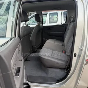 Toyota Hilux 2014 Gold