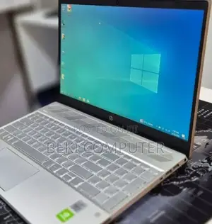 New Laptop HP Pavilion 15 8GB Intel Core i5 SSD 256GB