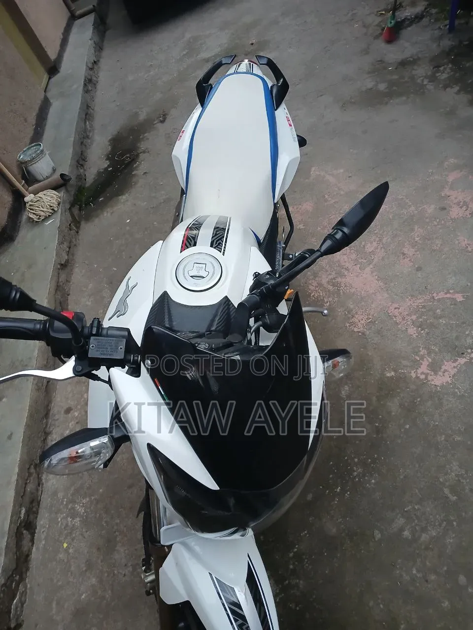 TVS Apache 180 RTR 2024 White