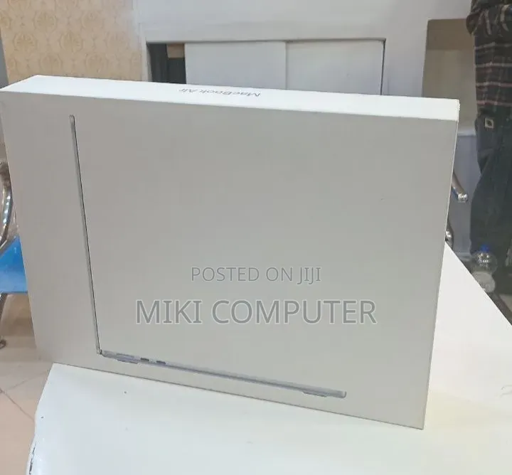 New Laptop Apple MacBook Air 2026 M5 16GB Intel SSD 512GB
