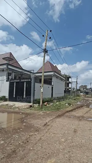 Furnished 8bdrm Villa in Dukem, East Shewa for sale