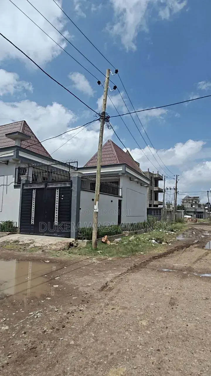 Furnished 8bdrm Villa in Dukem, East Shewa for sale