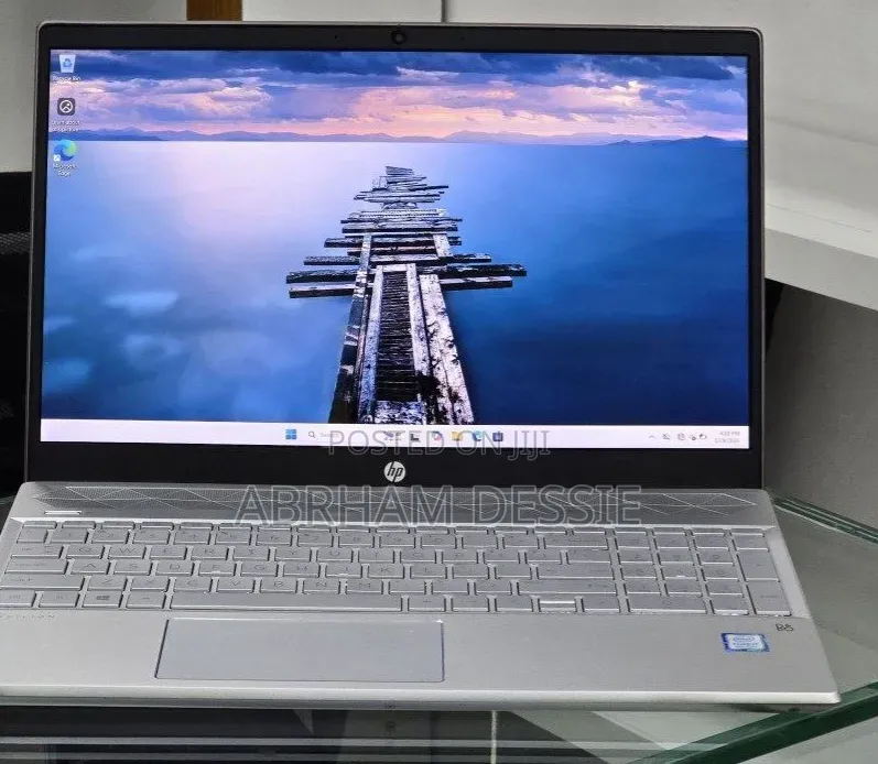 New Laptop HP 8GB Intel Core i7 SSD 256GB