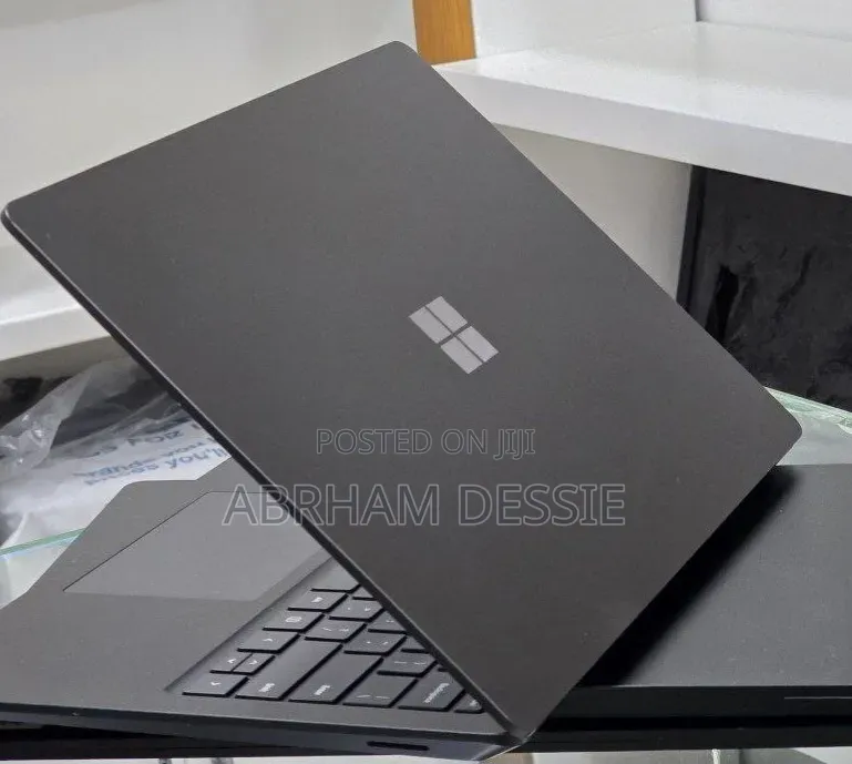 New Laptop Microsoft Surface Laptop 5 16GB Intel Core i7 SSD 512GB