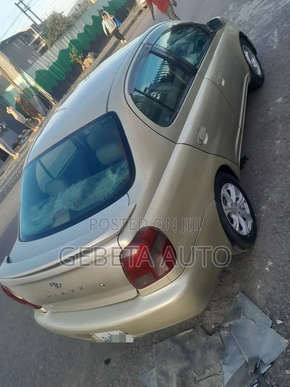 Toyota Platz 2000