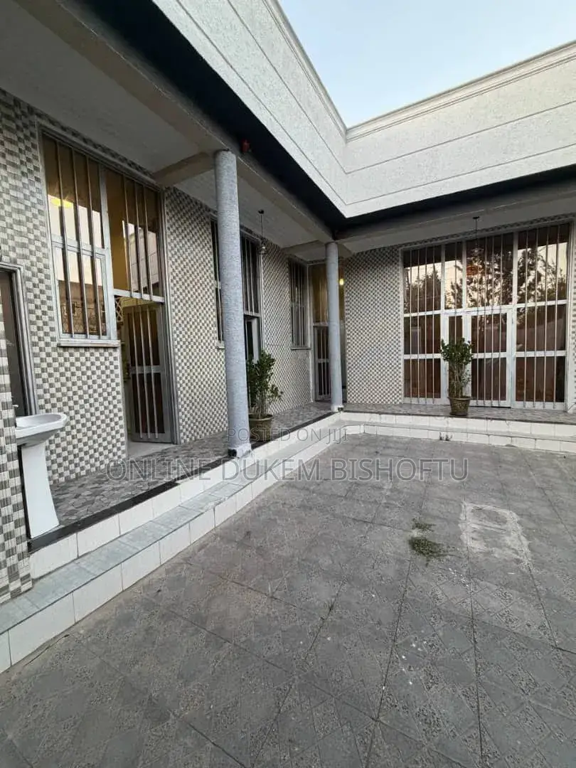 Furnished 7bdrm Villa in Dukem, East Shewa for sale