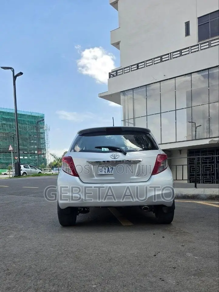 Toyota Yaris 2012