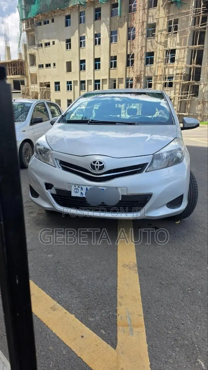 Toyota Yaris 2012