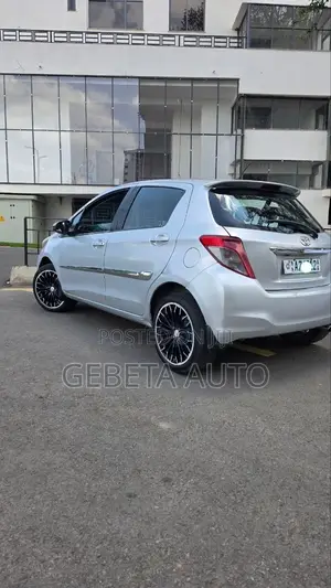 Toyota Yaris 2012