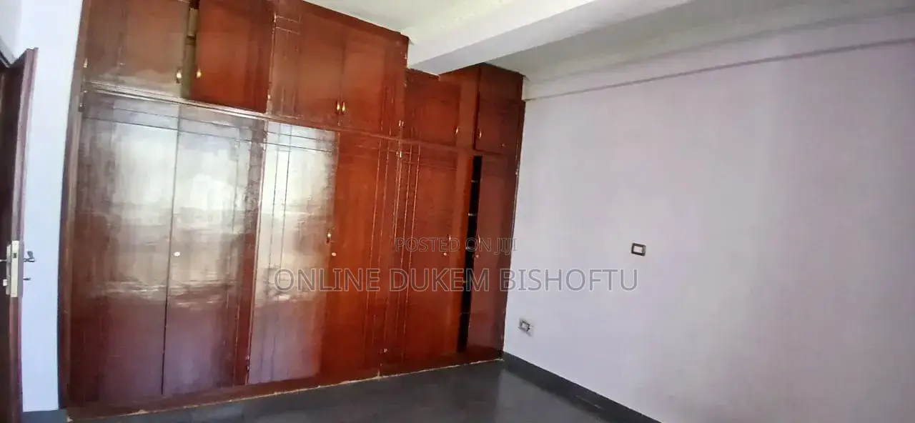 Furnished 12bdrm House in Dukem, East Shewa for sale