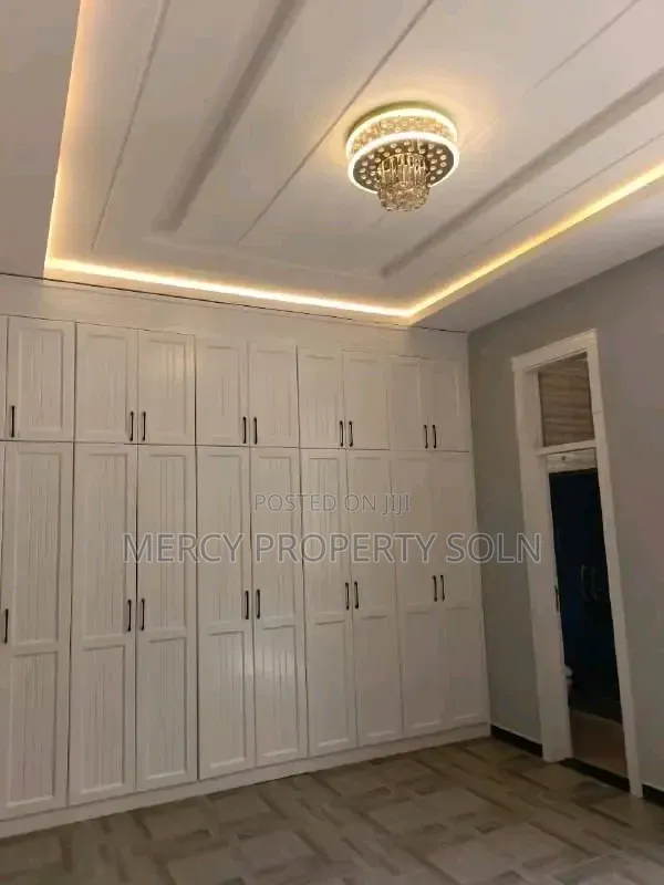 8bdrm House in Nifas Silk-Lafto for sale