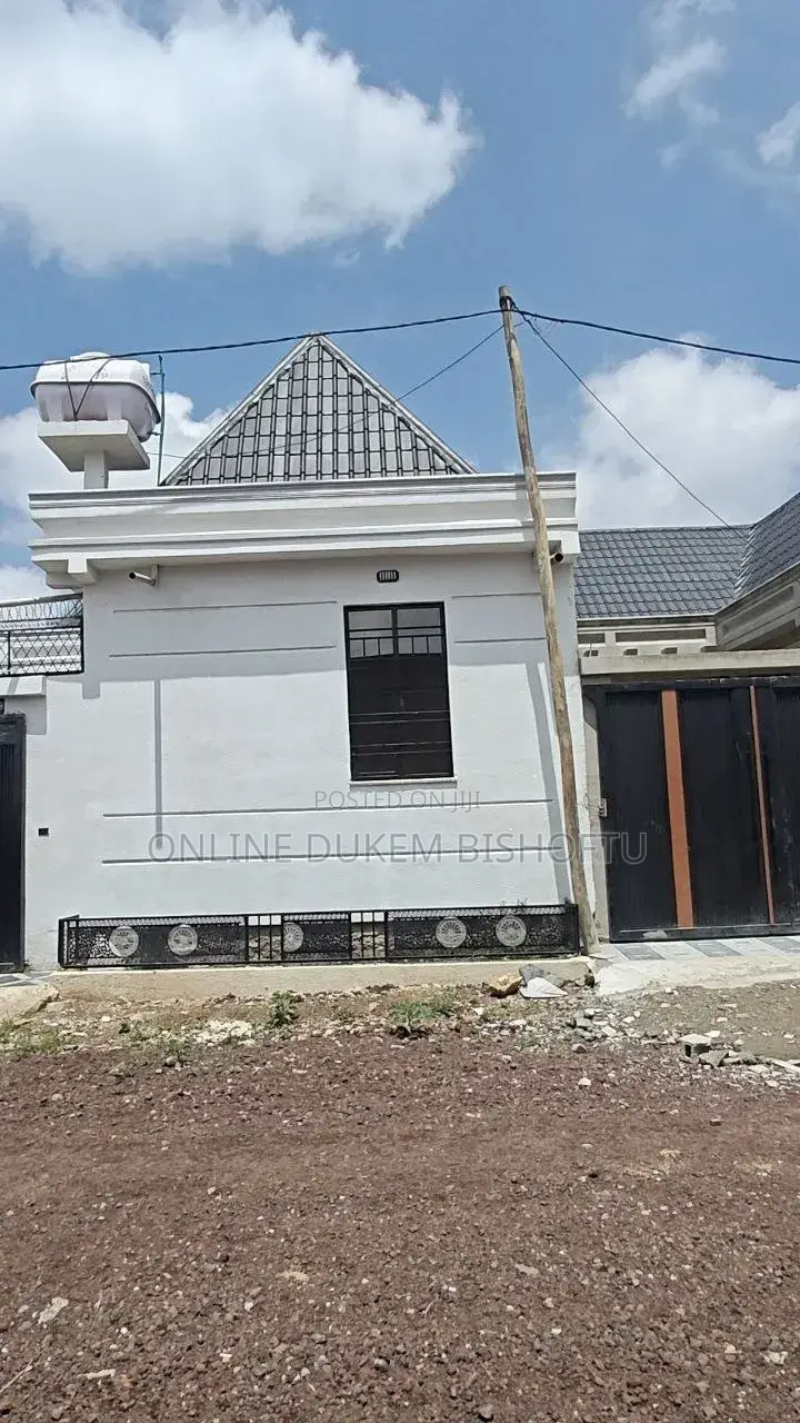 Furnished 7bdrm Villa in Dukem Bishoftu, East Shewa for sale