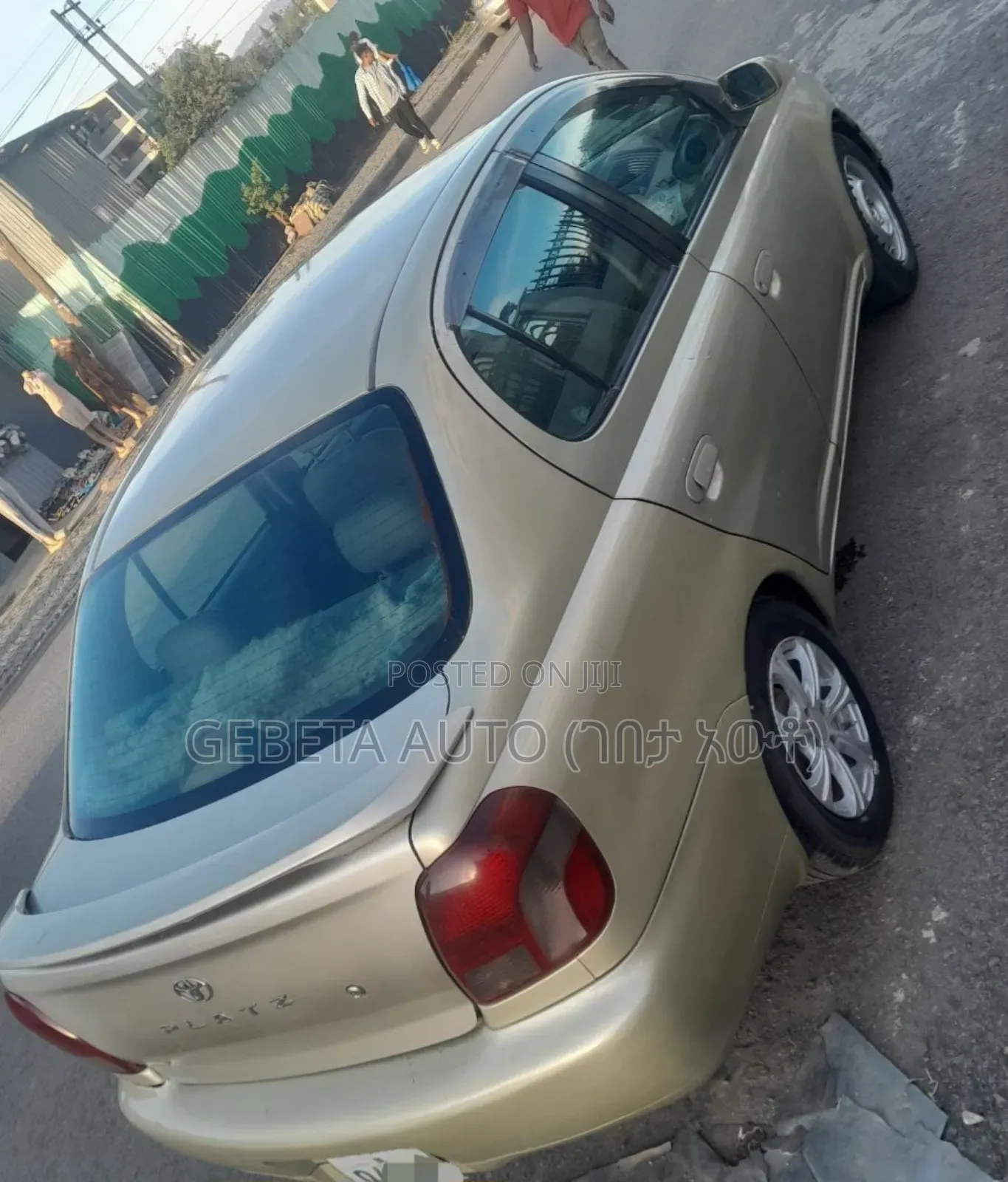 Toyota Platz 2000