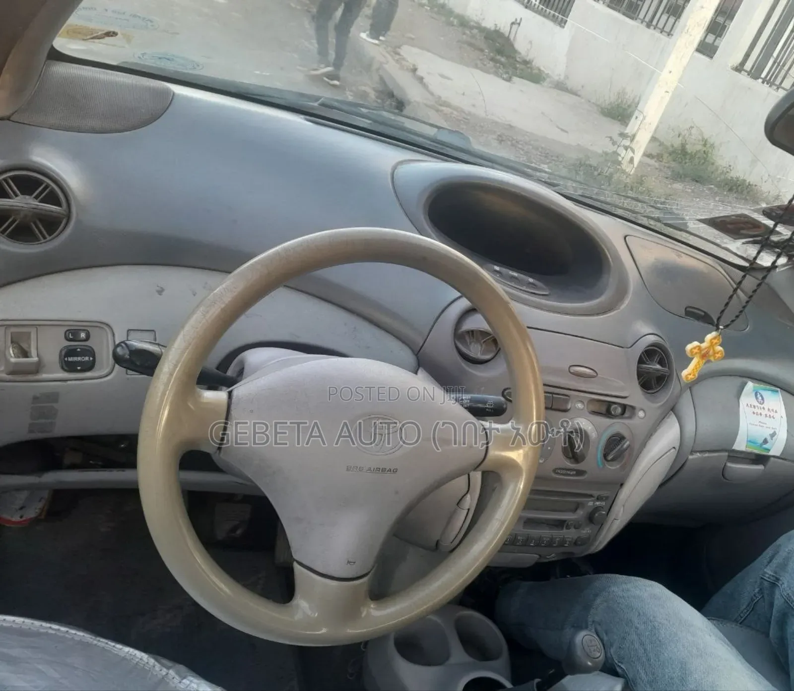 Toyota Platz 2000