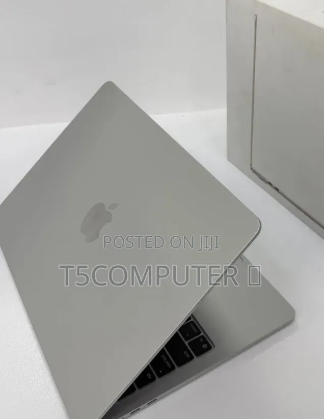 New Laptop Apple MacBook Air 2025 M4 16GB Apple M4 SSD 256GB