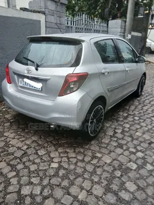 Toyota Yaris 2012