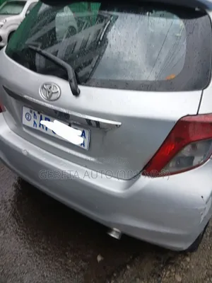 Toyota Yaris 2012