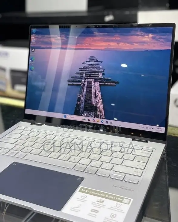 New Laptop Asus ZenBook Flip 14 UX461UA 16GB Intel Core i7 SSD 512GB