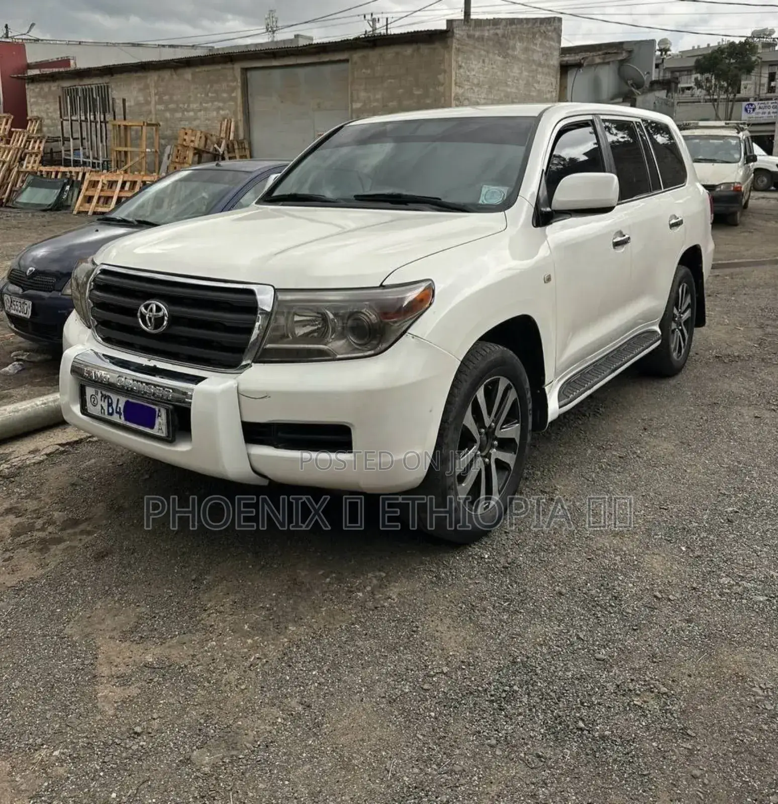 Toyota Land Cruiser 2011 White