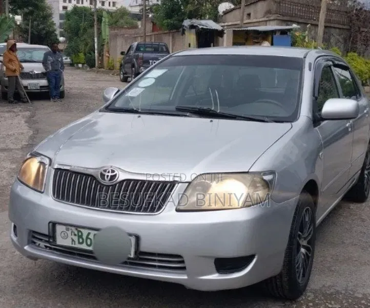 Toyota Corolla 2004 Silver