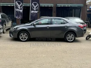 Toyota Corolla 2016 Gray