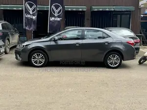Toyota Corolla 2016 Gray
