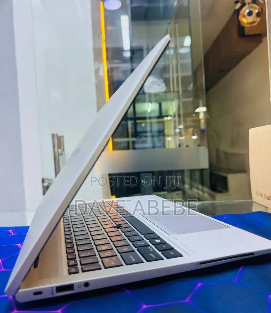 New Laptop HP EliteBook 840 G7 8GB Intel Core i5 SSD 512GB