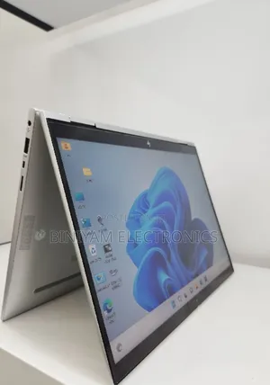 New Laptop HP Elitebook 830 G11 16GB Intel Core i7 SSD 512GB