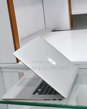 New Laptop Apple MacBook Pro 2015 16GB Intel Core i7 SSD 512GB