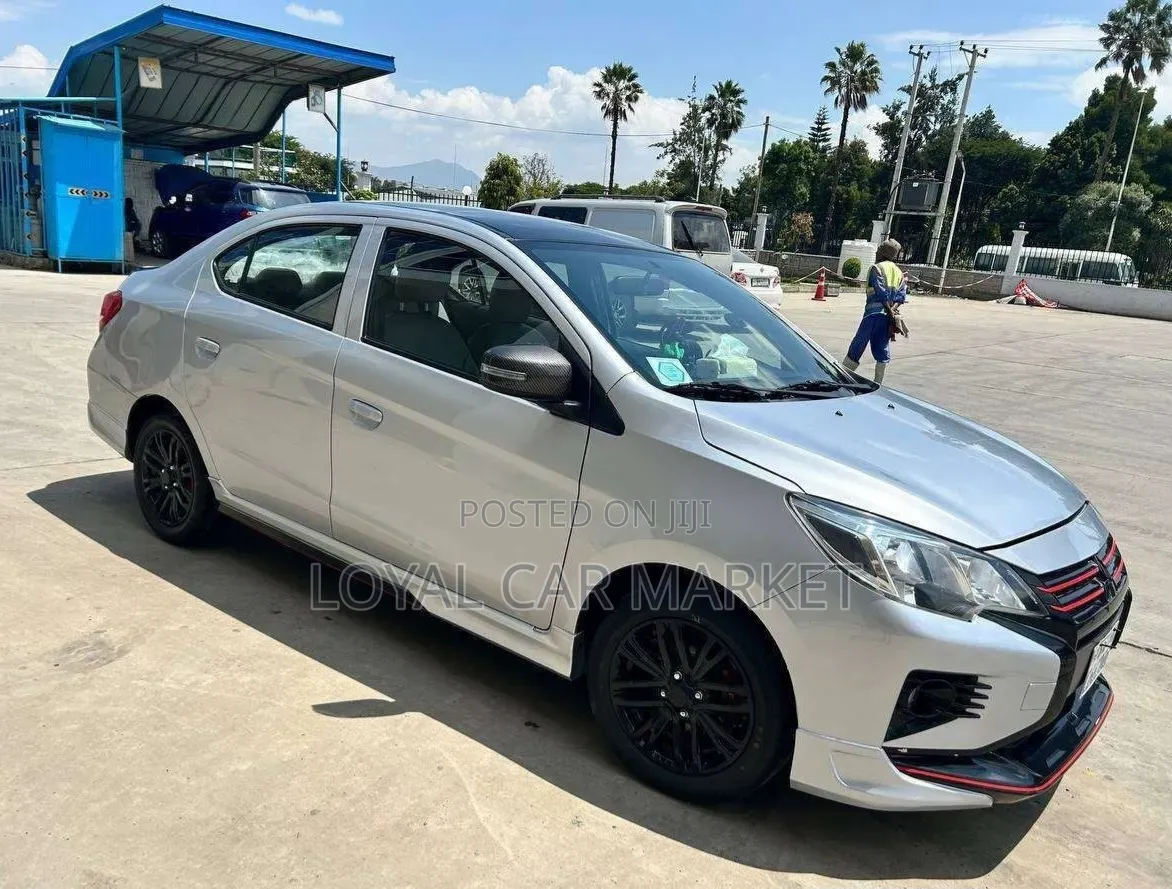 Mitsubishi Attrage 2023 Gray